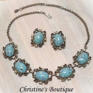 Vintage set Blue robins egg color cabachon choker necklace & clip earrings